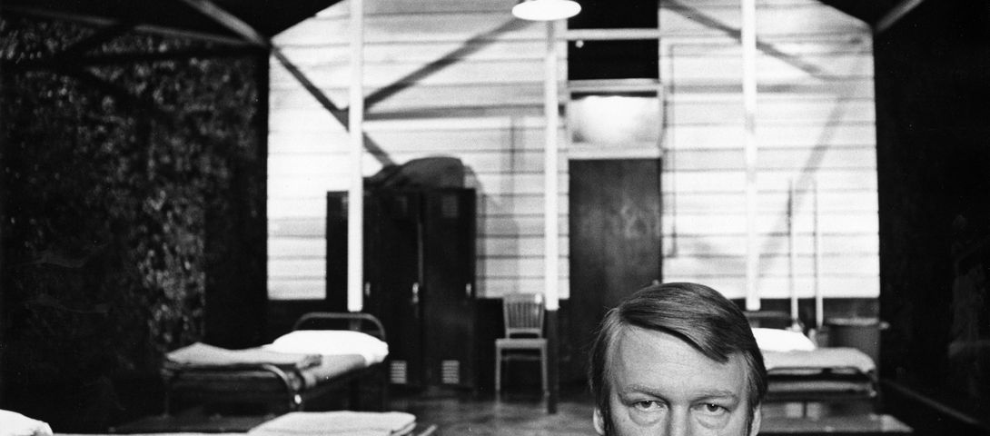 Mike Nichols' improbable rise to Hollywood stardom – The Forward - Vimarsana News