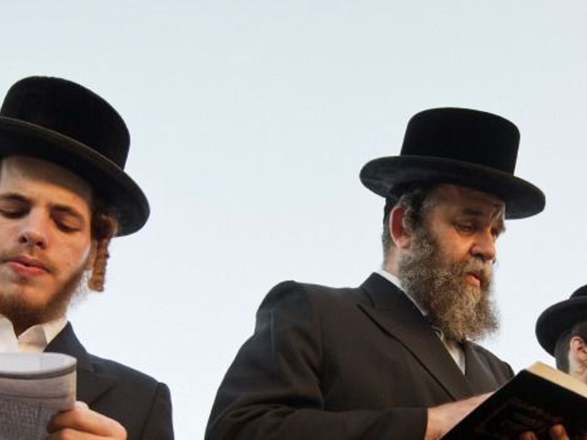Hasidic Jews Pay 7k For Beard Transplant Therapy The Forward