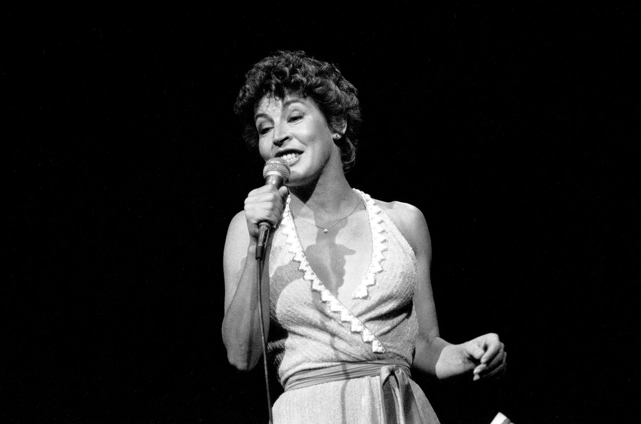 Helen Reddy — She was a Jewish woman; hear her roar