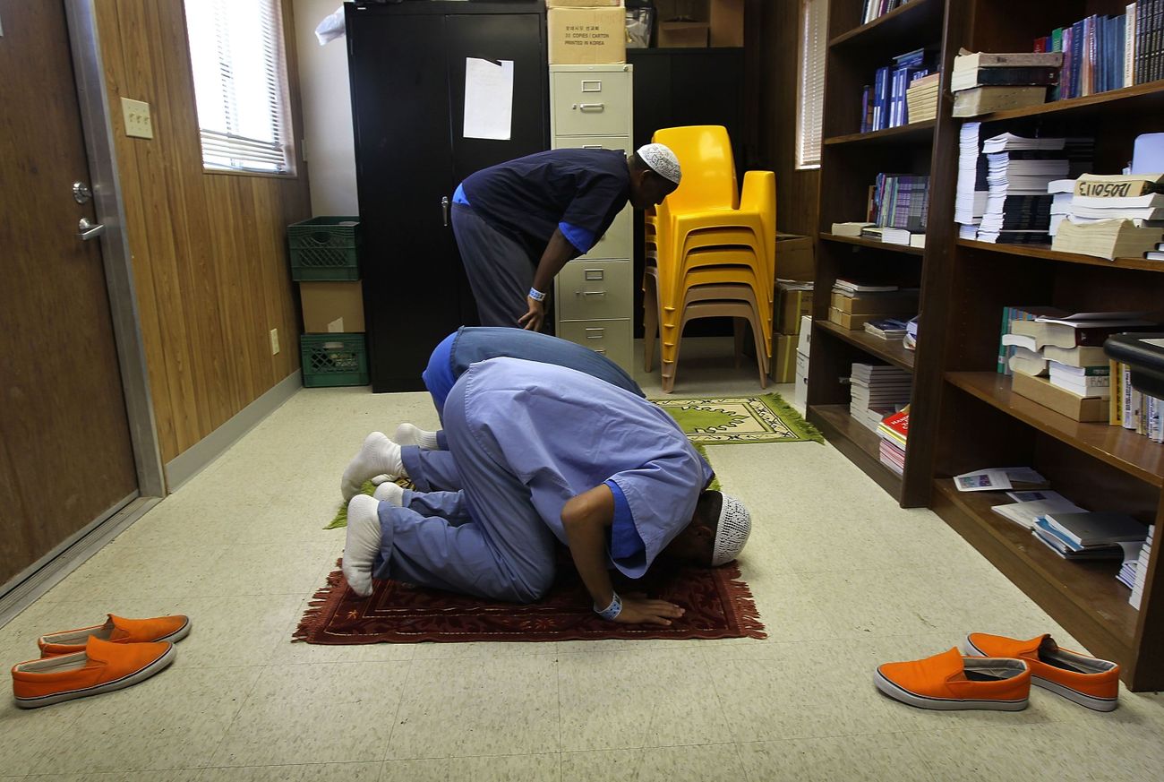 ICE Is Forcing Muslims To Eat Pork My Fellow Orthodox Jews This Is
