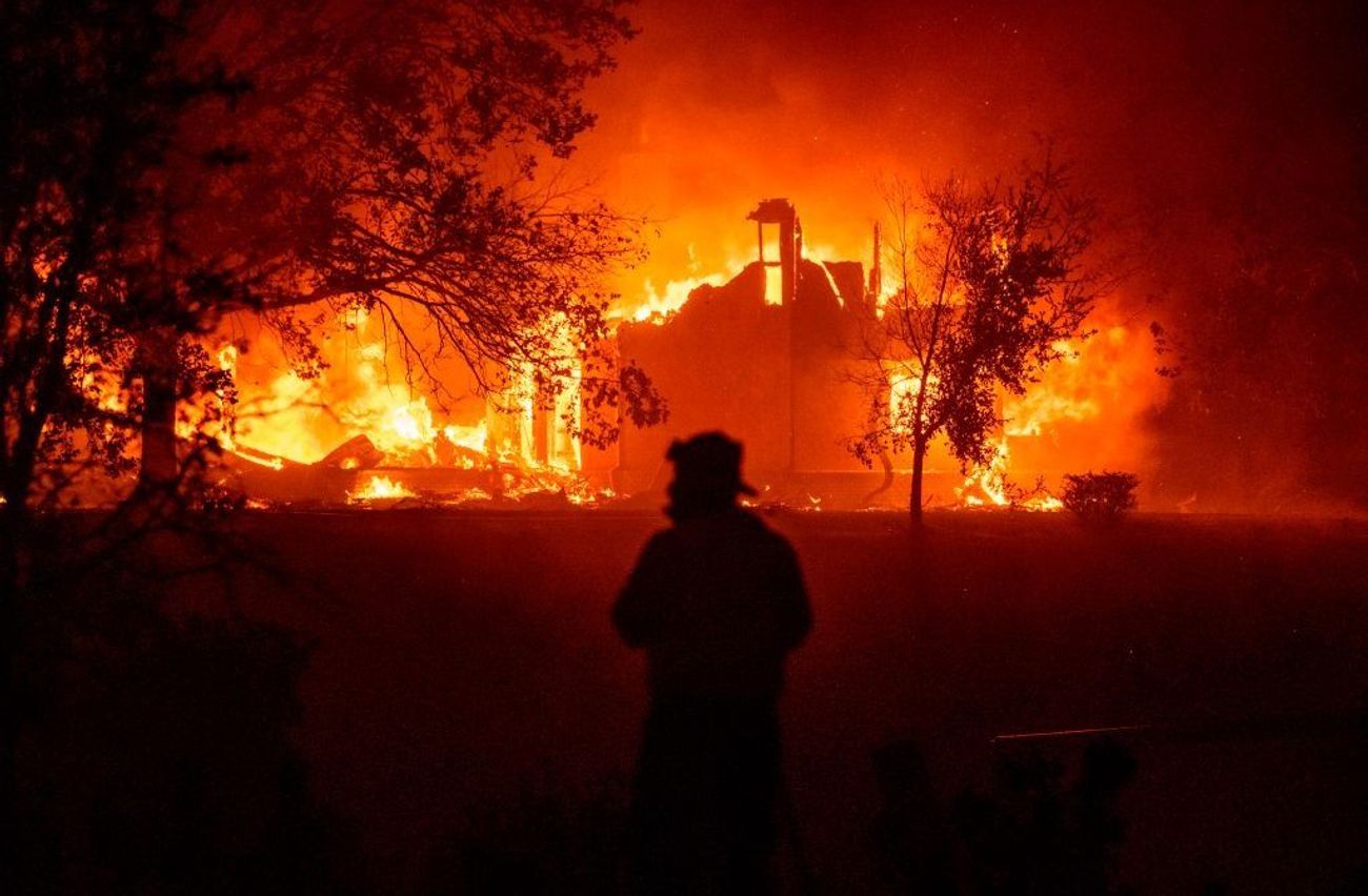 Torahs packed, California synagogues on high alert as wildfires bear down –  The Forward