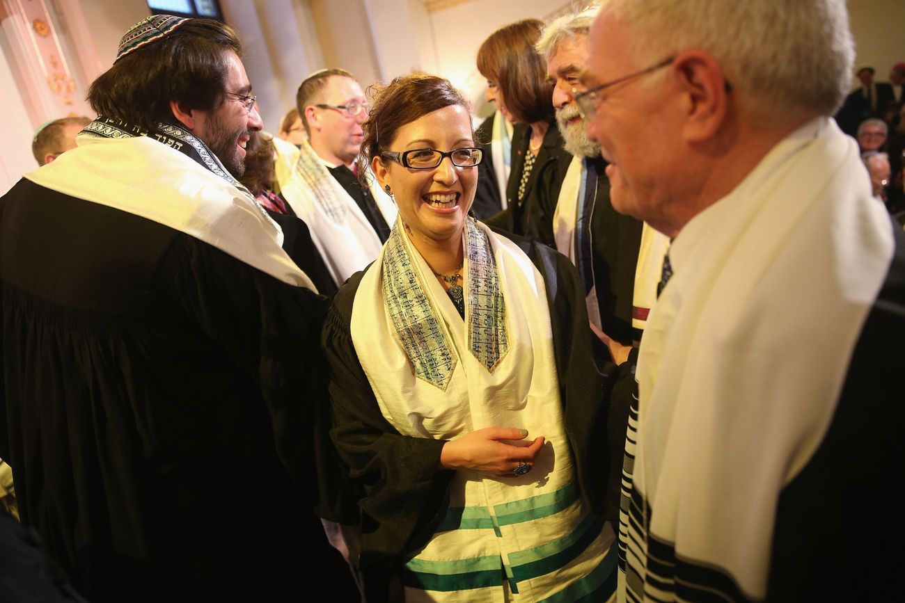 Female Cantors, Not Just Rabbis, Deserve Your Support