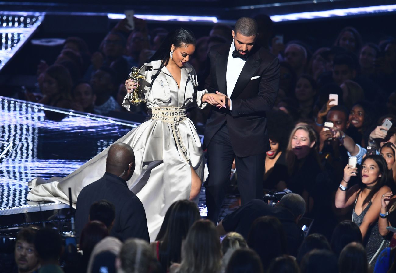 In Classic Fairytale Ending, Both Drake And Rihanna Get New Boo’s – The ...