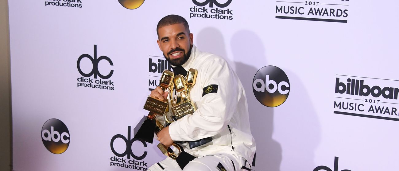 Drake Takes Miami Maid For a Shopping Spree