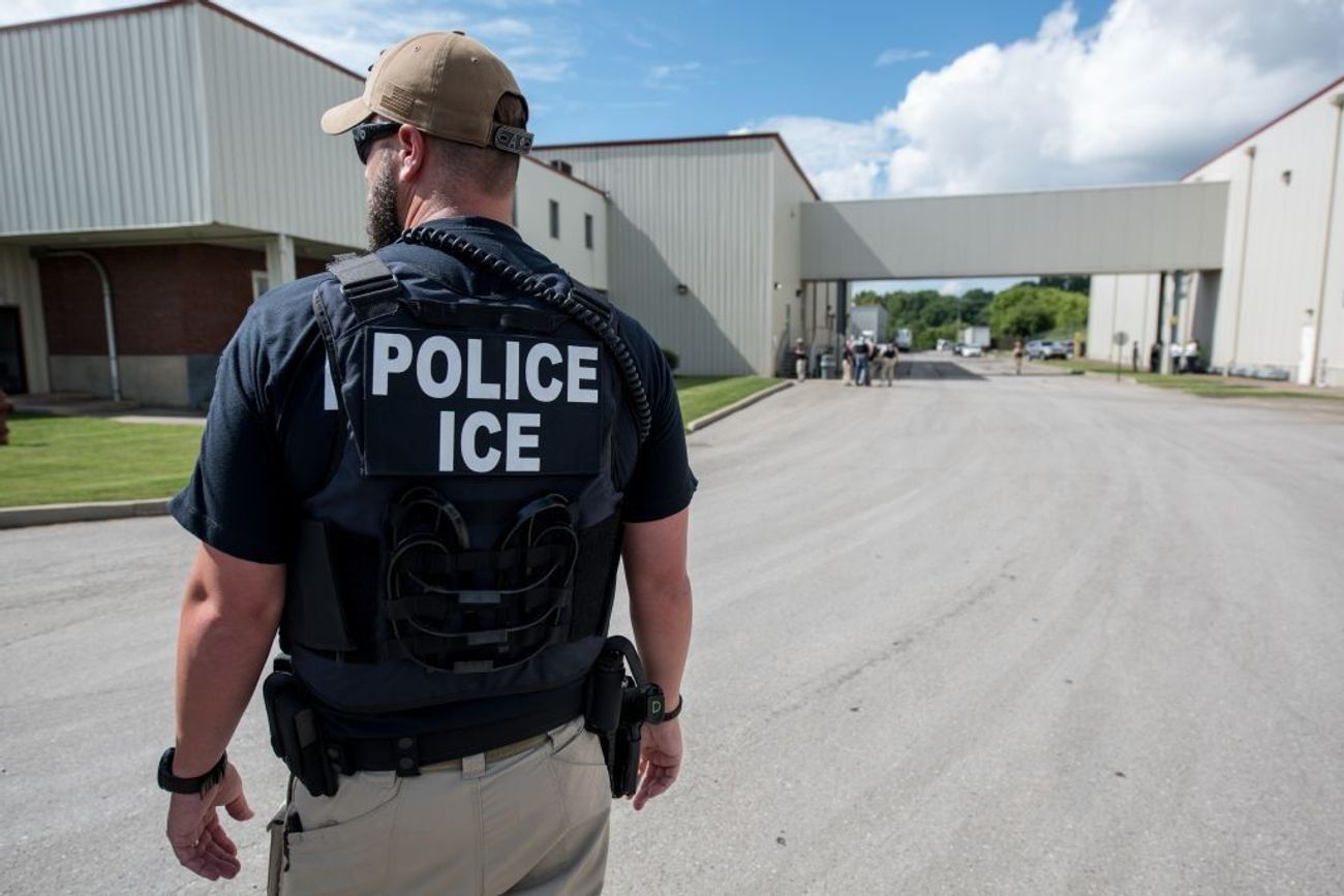 Was Jewish ICE Detainee Denied Kosher Food?