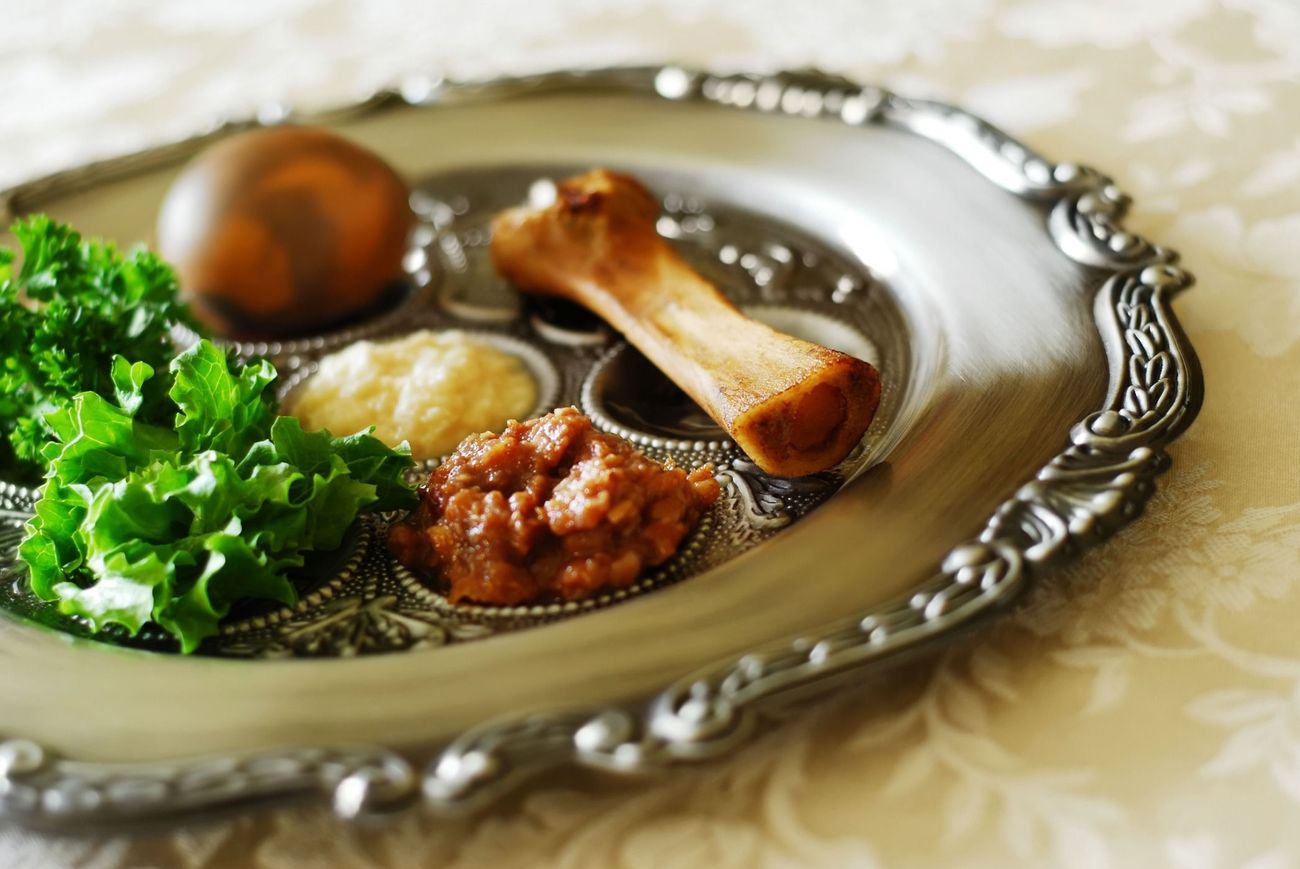 Of Sacred Items And Gorgeous Tchotchkes The Seder Plate The Forward
