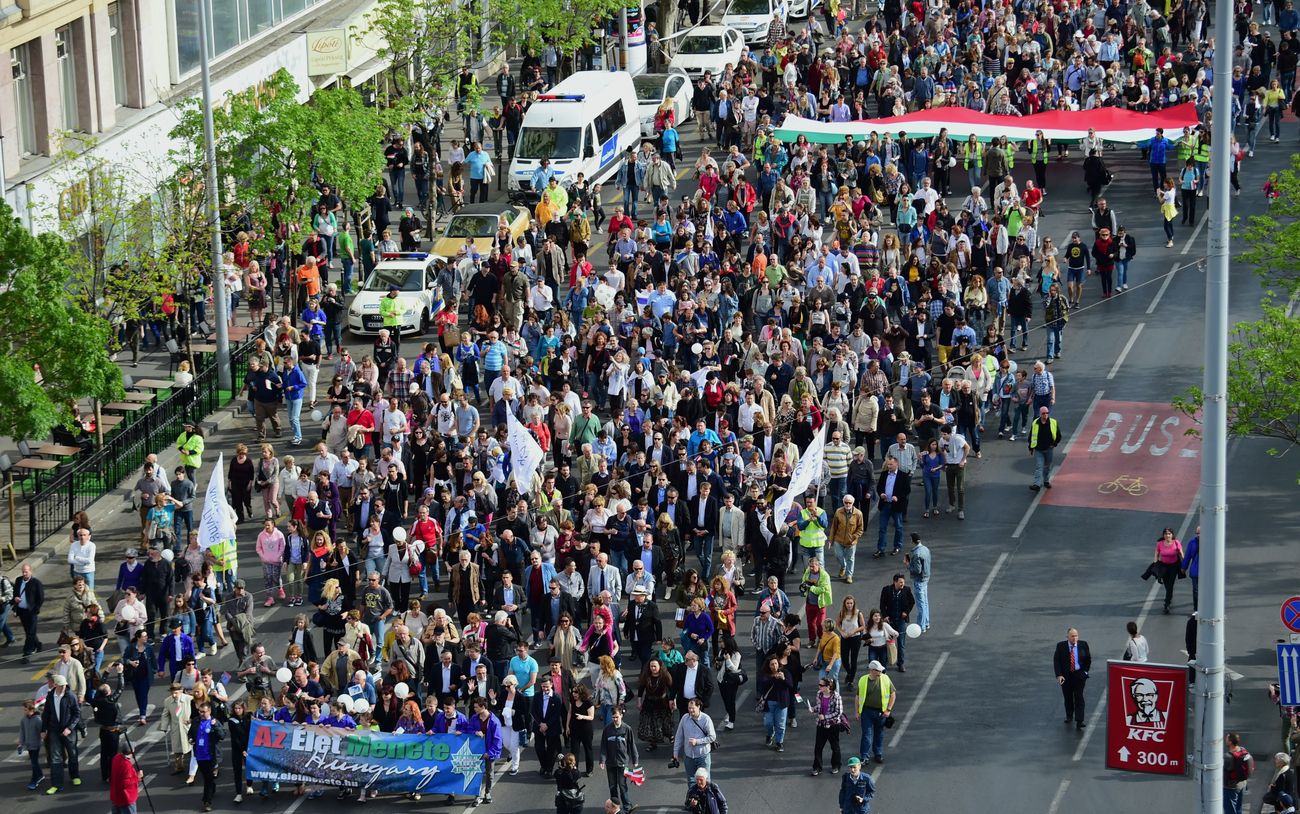 Christians Join Thousands in Hungary’s March of the Living The Forward