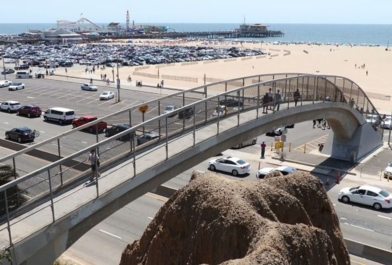 Graffiti Calling Holocaust A Lie Found In California Graffiti calling holocaust a lie found in california
