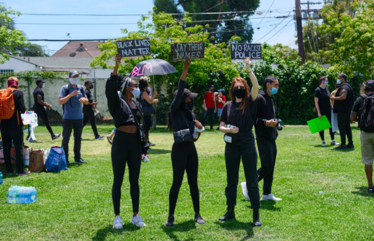 Protest at Pan Pacific Park by the Forward
			