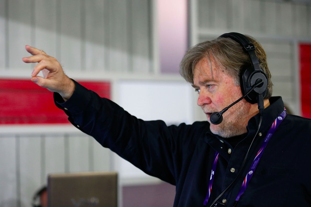 How Steve Bannon and Breitbart News Can Be Pro-Israel — and Anti-Semitic at the Same Time by the Forward