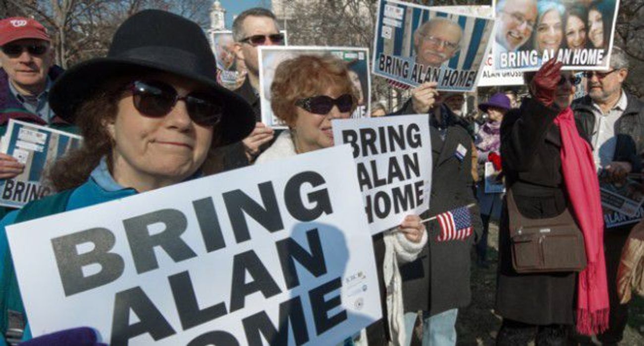 Alan Gross Wife Calls for Bowe Bergdahl-Style Prisoner Swap by the Forward