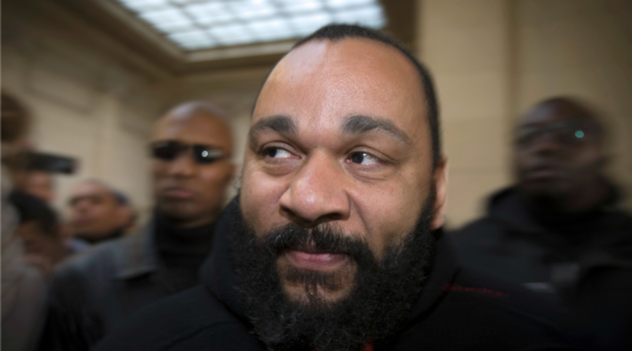 France May Ban Comic Dieudonne M'bala M'bala Over Anti-Semitic Jibes by the Forward