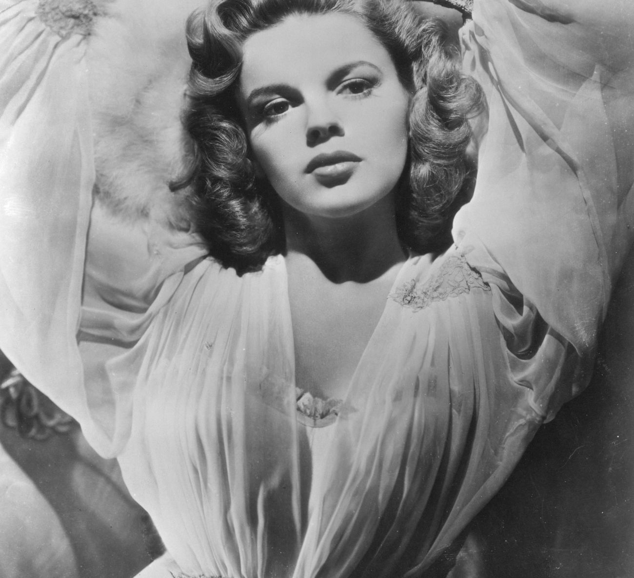 The Secret Jewish History Of Judy Garland The Forward 