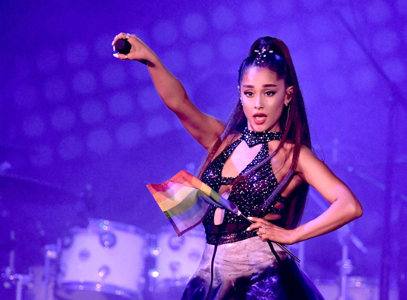 Ariana Grande Began Her Singing Career On a Bimah – The Forward