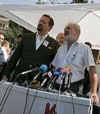 EXCLUSIVE: Senior Trump Aide Forged Key Ties To Anti-Semitic Groups In Hungary by the Forward