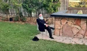 Rabbi Asher Weiss studying outdoors. by the Forward
			