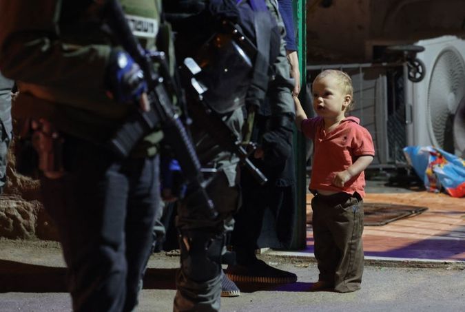 when can kids face forward