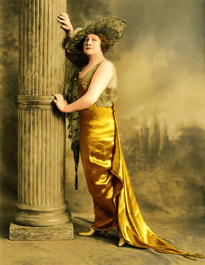 Sophie Tucker As You've Never Seen Her Before – The Forward