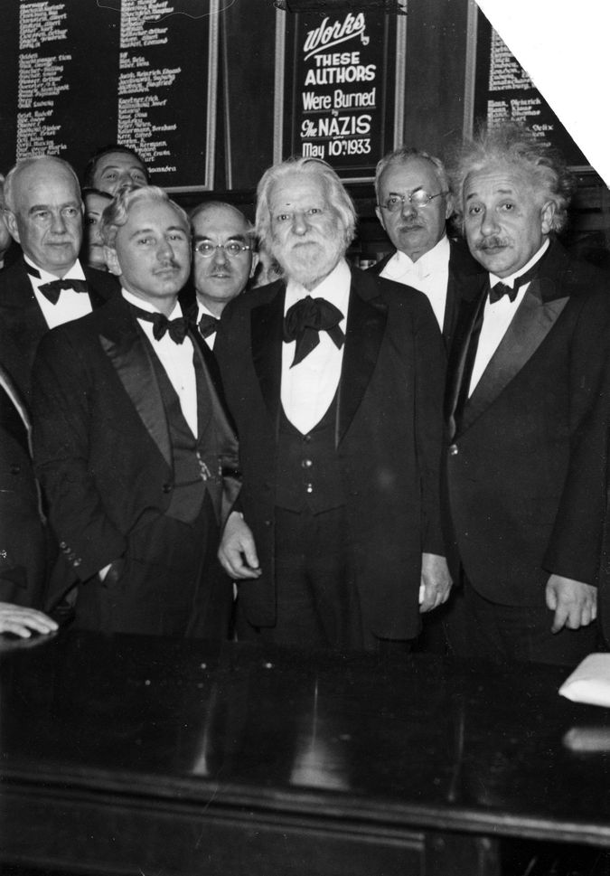 These 16 Jewish Heroes Saved Books From The Censors The Forward