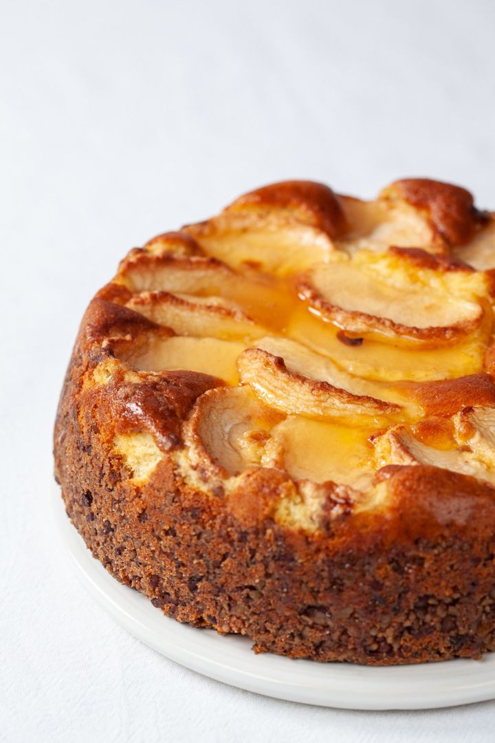 Apple macaroon cake by the Forward