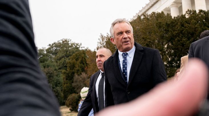 Robert F. Kennedy Jr. departs after speaking at the Lincoln Memorial to a rally against vaccine mandates in Washington, DC, Jan. 23, 2022. (Stefani Reynolds/AFP via Getty Images)