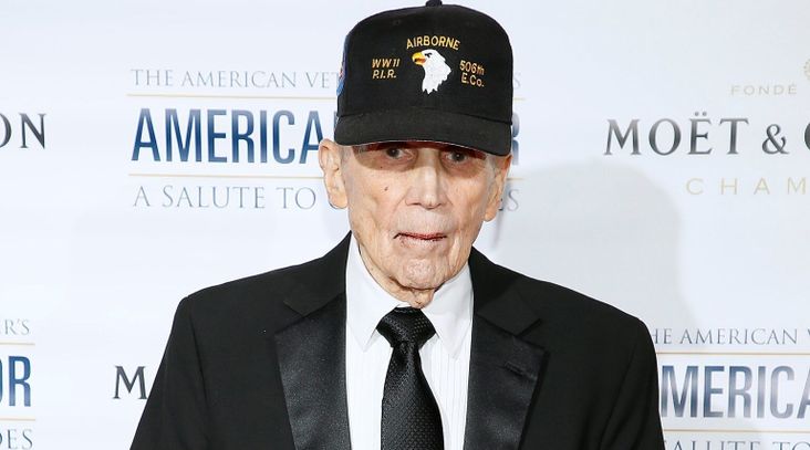Ed Shames, the last surviving officer and oldest surviving member of Easy Company, attends the American Veterans Center’s "2019 American Valor: A Salute to Our Heroes" Veterans Day Special at the Omni Shoreham Hotel in Washington DC Oct. 26, 2019 (Paul Morigi/Getty Images)