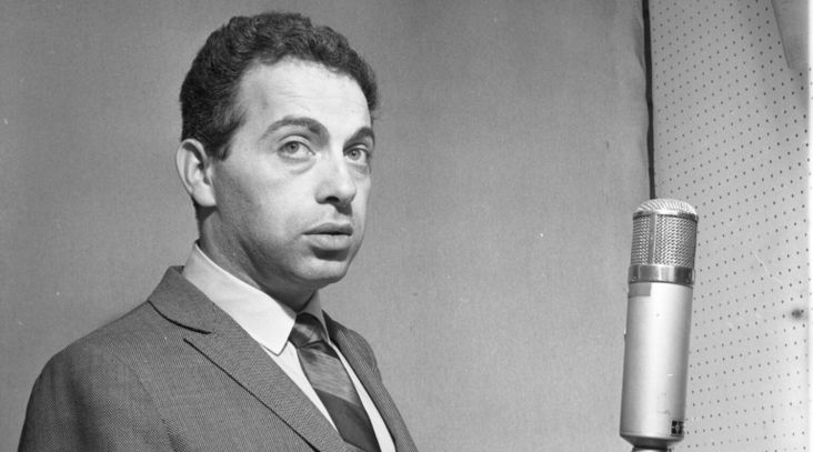 Jackie Mason in New York City recording his album "I Want To Leave You With The Words Of A Great Comedian," Feb. 20, 1963. (Popsie Randolph/Michael Ochs Archives/Getty Images)