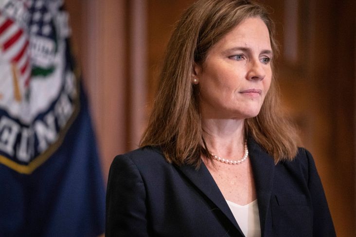 Amy Coney Barrett is an 'Eishes Chayil'