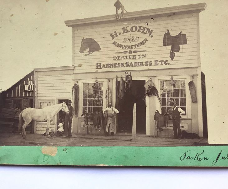 A photo of a Jewish-owned store in Missoula, Montana.