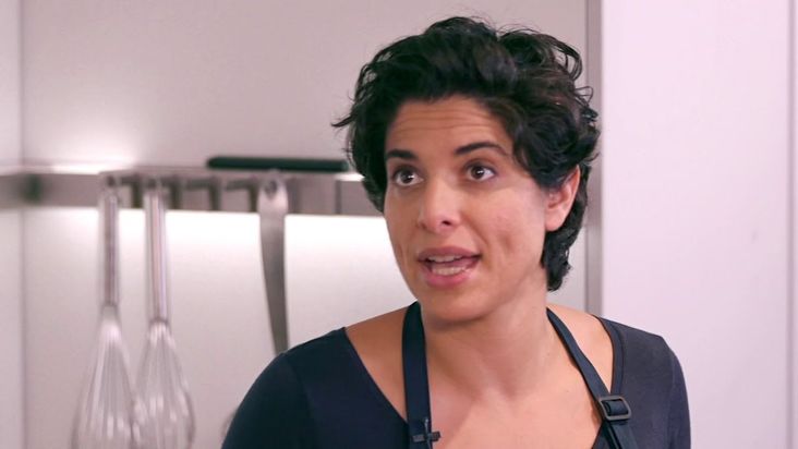 Liz Alpern shows how to cook matzo ball soup.