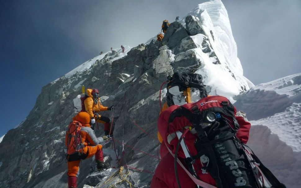 Climbers heading to summit of Mount Everest
